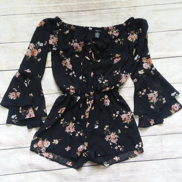 *2/$30* Rue 21 Black Floral Romper - Picture 2 of 6